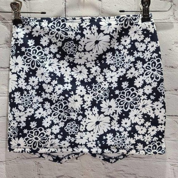 Abercrombie Kids Floral Black and white skirt - Picture 14 of 14